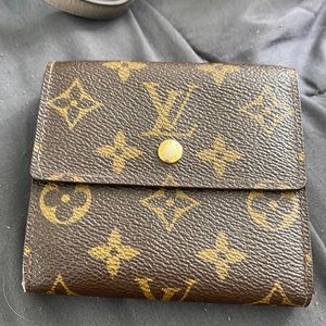 Authentic LV wallet in B+ condition bifold wallet
